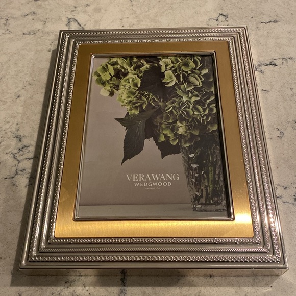 Vera Wang Wedgwood With Love Photo Frame 5x7 inch - Picture 2 of 7